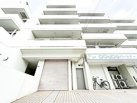時代と共に変わりゆく街並みと、住む人の変わらない思いを融合。いつまでも誇りに思える住まいへ。