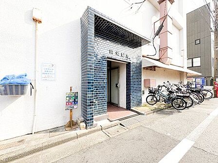 敷地内駐輪場。