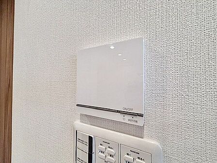 リビングダイニングには床暖房完備。乾燥も空気の汚れもなく快適です。