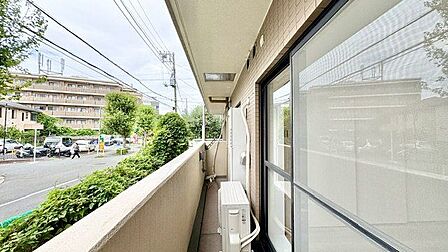 バルコニーに出た時には、頬をなでる優しい風を感じることが出来ます。つい深呼吸をしたくなります。