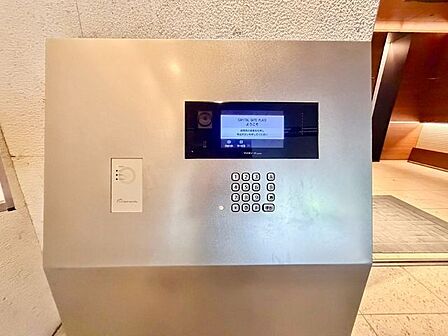 オートロック機能付で、安心のセキュリティ。毎日の暮らしを優しくサポートしてくれます。
