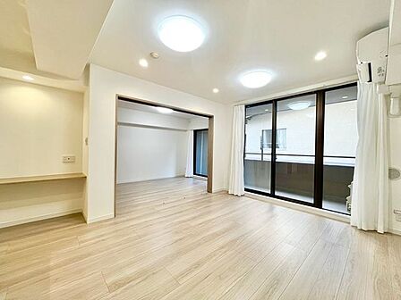 太陽の恵みを一気に受けた明るくあたたかいお住まい。吹きぬける風を感じながら爽やかで風通しの良い暮らし。