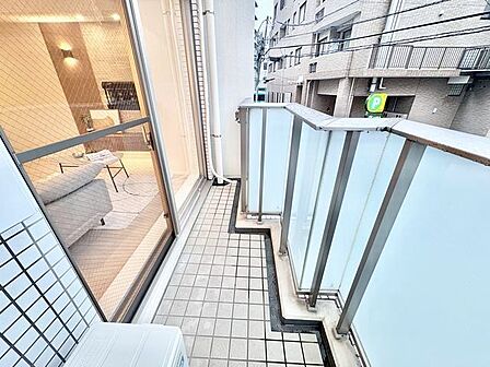 日々忙しく過ぎ去る暮らしに、大きなゆとりを与えてくれるバルコニー。