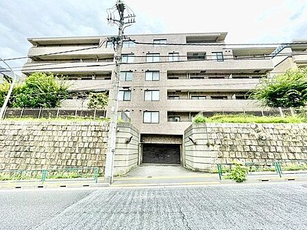 お住まいはご家族を見守り受け入れてくれます。ご家族の「日常」という物語の舞台となることを祈っています。