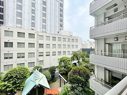 さまざまな表情の景色を眺めながら、くつろぎのひと時をお過ごし頂けます。