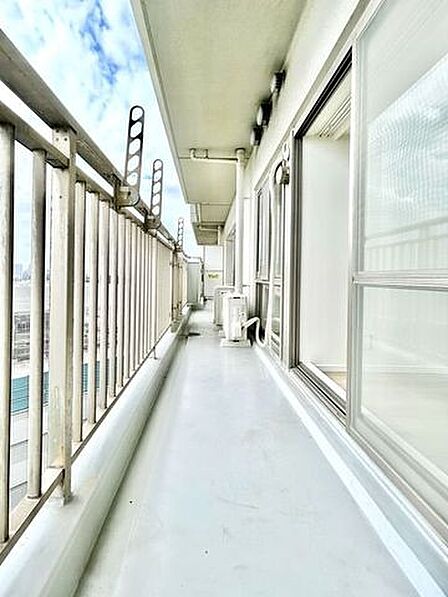 バルコニーに出た時には、頬をなでる優しい風を感じることが出来ます。