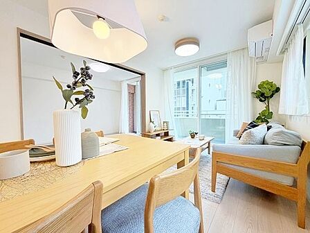 帰りたくなる空間を意識。自分らしさがぎゅっと詰まった、暮らしを愉しむ住まいへ。