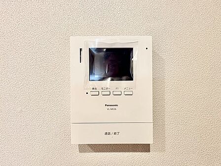 「見える安心」をカタチにしました。誰が来てもわかる様にモニター付きインターホンを設置。