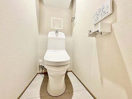 毎日使う場所だからこそ、使い勝手を考慮しました。白を基調に、飽きのこない空間に。