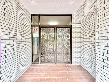 訪れる方々を優しく包み込み、心地よい空間を演出します。