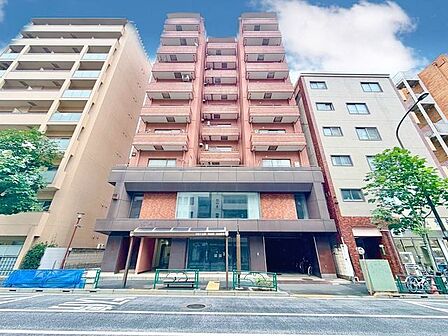 おしゃれな雰囲気や自然の潤い、親しみやすさといった個性を、街に新たな価値をもたらし続けてくれます。(空の加工を生成AIで行っています)