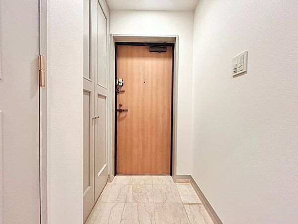 玄関を拡大表示