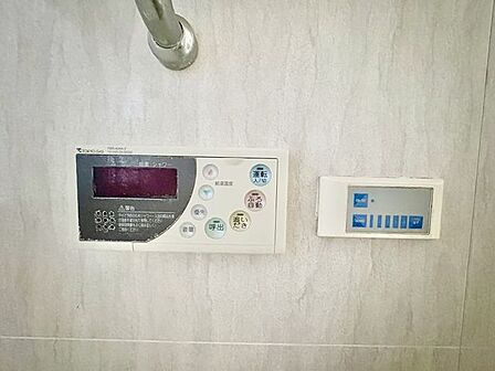 おふろの「おいだき」ができるリモコン。多彩な機能満載のリモコンは毎日のお湯ライフをより楽しく便利に。