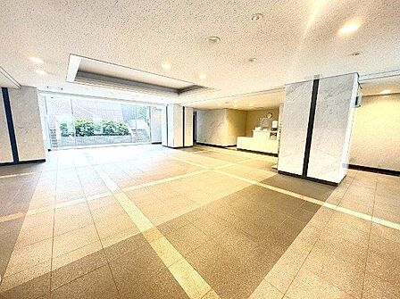 帰宅されるご家族や、訪れる方を優しく迎える・安らぎに満ちた生活空間を予感させてくれます。