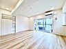 リビング/ダイニング：爽やかで風通しの良い住空間。美しい街並みと穏やかな住環境でやすらぎの暮らしを叶えます。