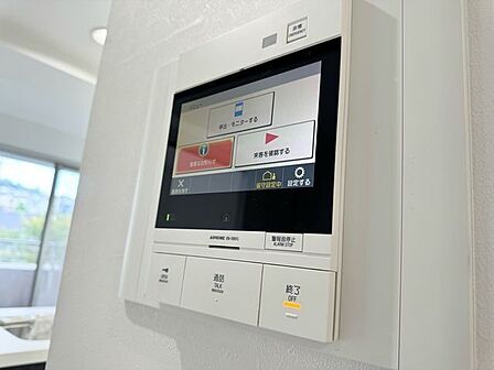 「見える安心」をカタチにしました。誰が来てもわかる様にモニター付きインターホンを設置。