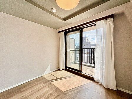 シンプル・イズ・ベストが基本。プレーンな空間を自分好みに。いつまでも快適に暮せる住まいへ。