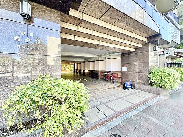 エントランスを拡大表示