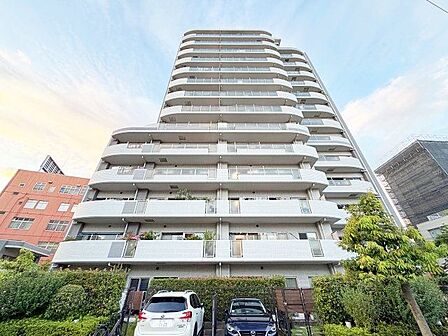 流行に左右されず、将来にわたって価値が継続する「上質」な佇まい。(空の加工を生成AIで行っています。)