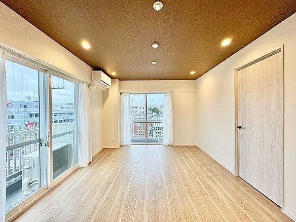室内を拡大表示