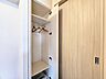 収納：各部屋を最大限に広く使って頂ける様、全居住スペースに収納付。プライベートルームはゆったりと快適に。