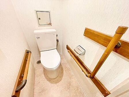 プライベート空間として機能や内装にこだわった、優しい雰囲気のトイレはリラックス空間へ。
