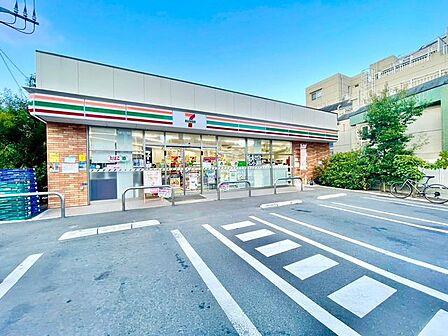 セブンイレブン大田区石川町2丁目店 290m