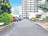 駐車場：敷地内駐車場。（空の加工を生成AIで行っています）