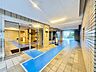 エントランス：外と内をつなぐエントランスは、まさに顔となる場所。シンプルながらも上質な空間を作り出します。