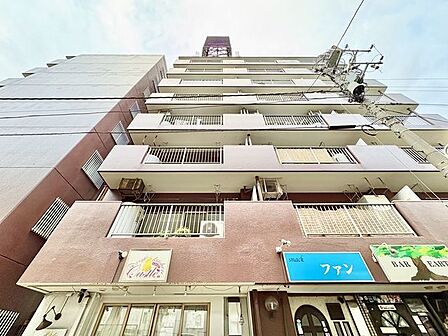 時の流れと共に魅力が深まった外観は、やすらぎ感と上質感を演出します。