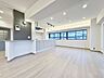 室内：家具やアートなども余裕をもって配置できます。お気に入りのアイテムで満たしてください。