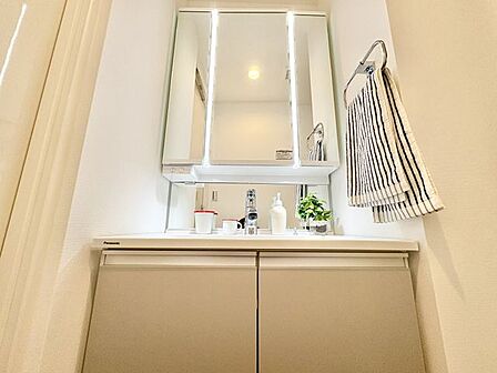 一日の始まりと終わりを心地よく演出してくれる、多彩な機能が備えられたパウダールーム。