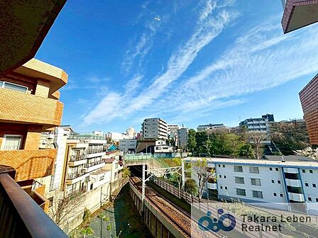 住戸からの眺望。風通しが良く、お洗濯物も早く乾きそうです。毎日のお洗濯が楽しみになりそうです。