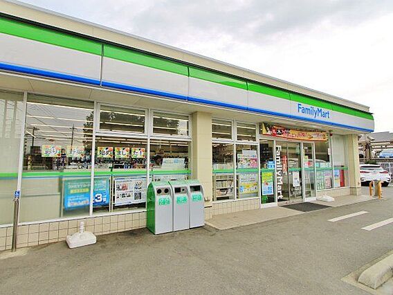 ファミリーマー...