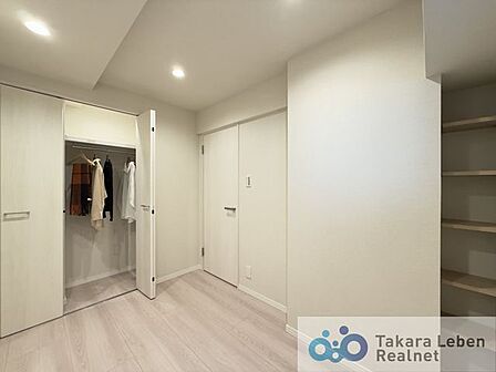 サービスルーム(約4.0帖)