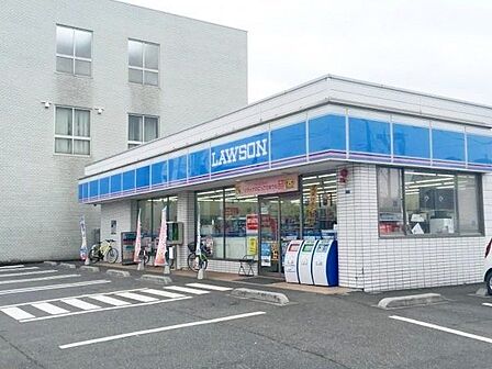 ローソン戸田南町店 徒歩2分。 130m