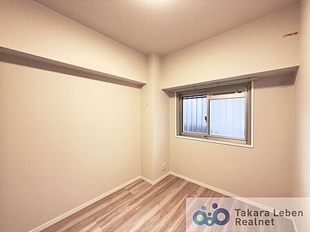 約4.0帖の洋室です。