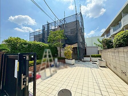 華美すぎず、長く愛される外観デザイン。総戸数10戸の落ち着きあるコミュニティ