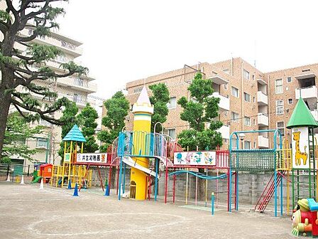共生幼稚園 徒歩5分。 360m