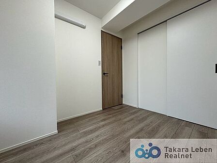 約5.0帖の洋室です。