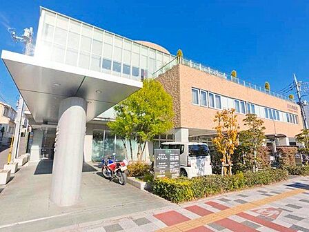 医療法人川久保病院 徒歩9分。 660m