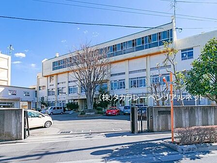 川口市立十二月田小学校 徒歩6分。 460m