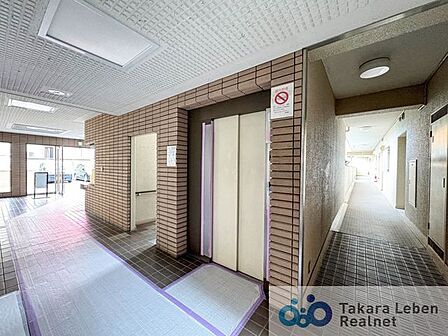 お買い物でたくさんの荷物を持っている時や、仕事でクタクタに疲れている時など、階段で1段ずつ上がるのは大変。そんな時にも便利なエレベーター付きの物件です。