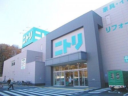 ニトリ成増店 徒歩12分。 910m