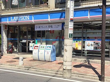 ローソン成増北口通り店 徒歩1分。 20m