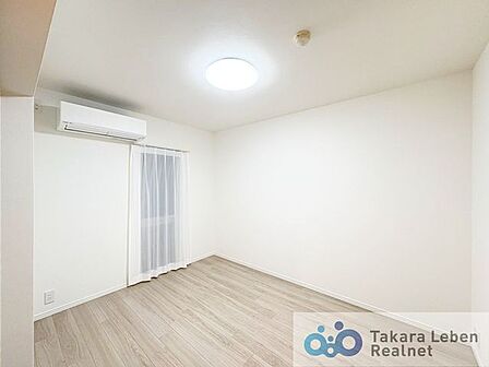 洋室約6.0帖。お子さまのお部屋や、集中して作業をする際のお部屋など、様々な用途での使用が期待できます。