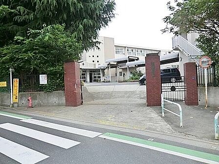 和光市立第三小学校 徒歩10分。 730m