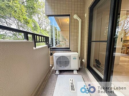 爽やかな風が吹き、思わずお部屋の外へ出たくなる、そんなバルコニーです。心地良さに包まれ、日々の暮らしをより鮮やかに彩ります。