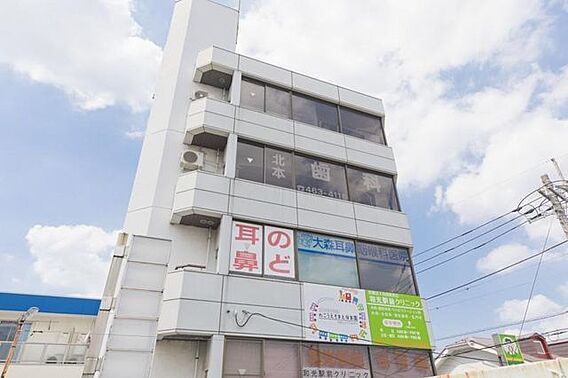 和光駅前保育園...