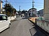 外観：前面道路含む現地写真